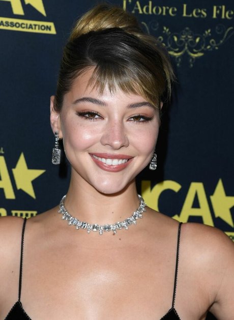 Madelyn Cline star pornographic image