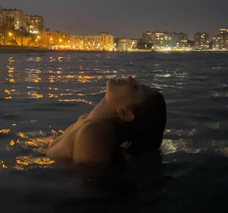 Suecuk exclusive star photo