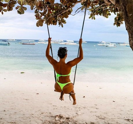 Justine Reine Marie nudes star images