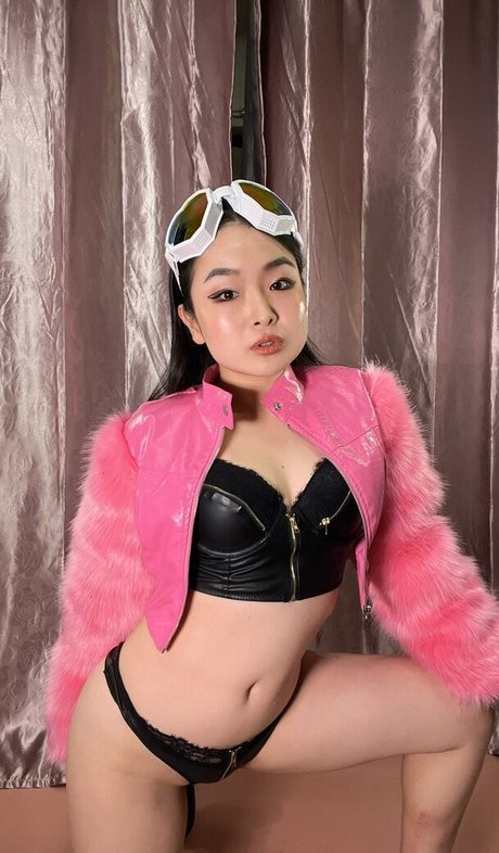 Childish Lina high quality actress photos