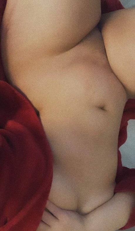 Halola model hot photos