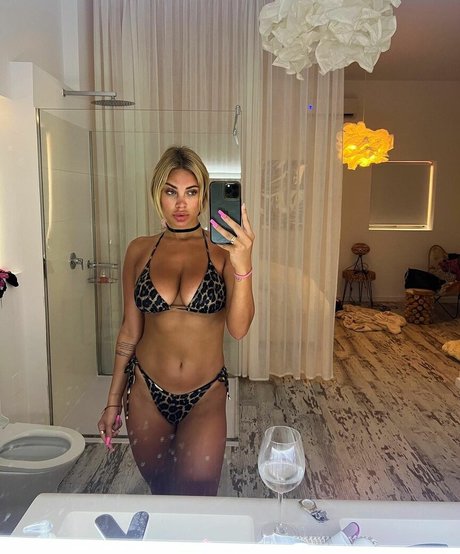 Adrianna Sledz star xxx galleries