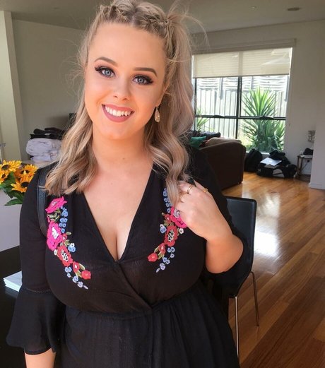 Jasmine Ramage erotic actress galleries