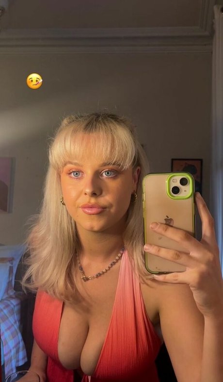 Jasmine Ramage naked pornstar image