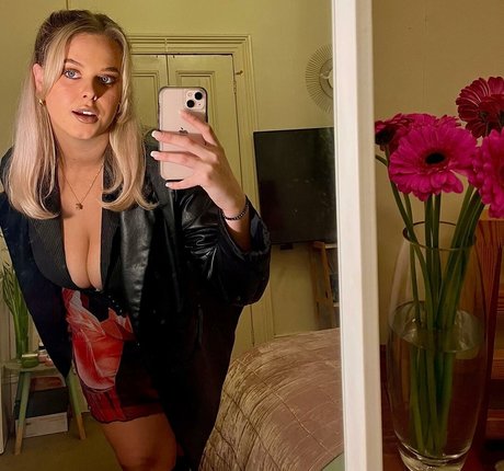 lesbian anal strapon onlyfans beautiful image