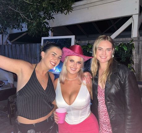 Jasmine Ramage star pic