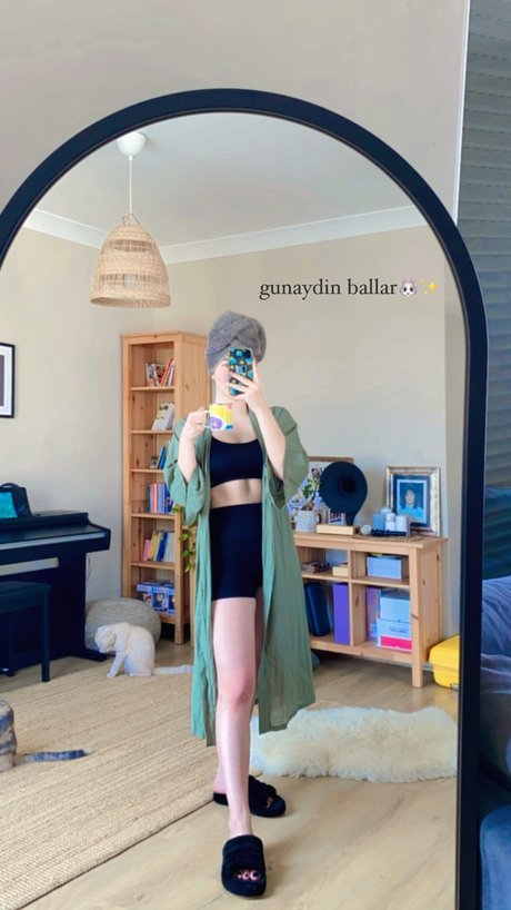 miafitz best actress photos