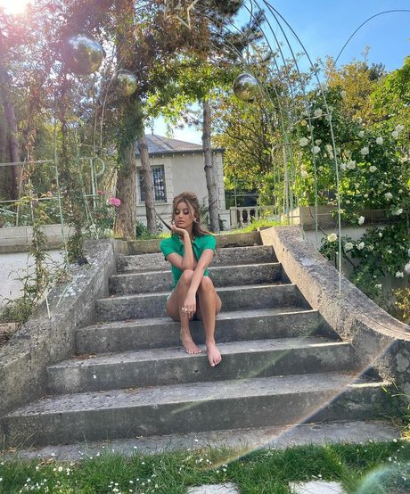 milf glasses onlyfans adult picture