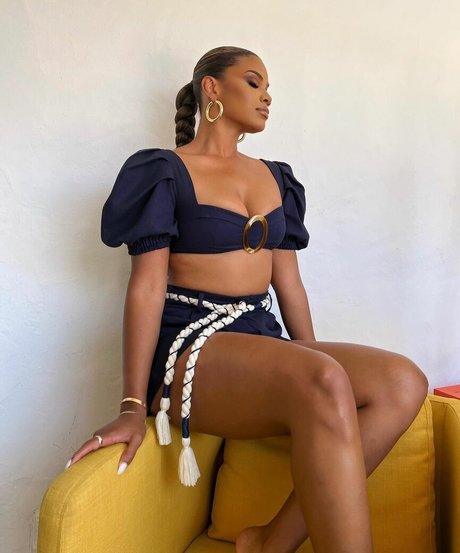 Kamie Crawford model xxx photos