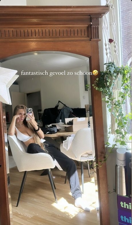 Lies Zhara exclusive actress images