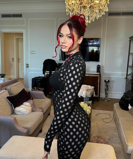 badmomzjay high quality pornstar images