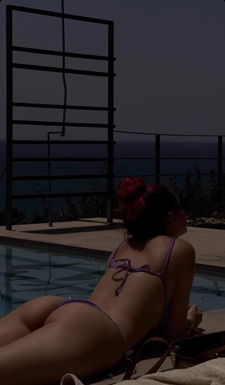 badmomzjay art star photo