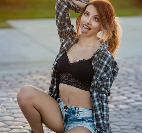 hooters onlyfans art nude photo