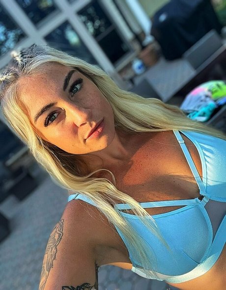 jennnayee star nude pics