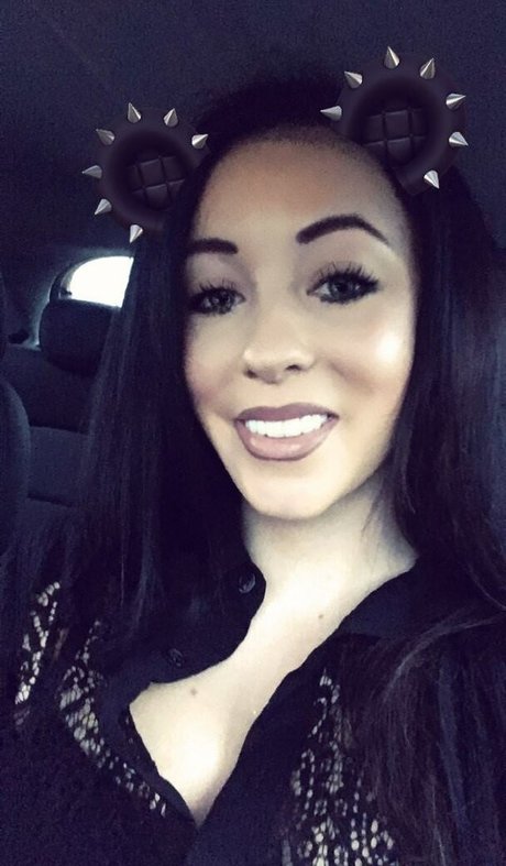 Kelly Louise Sheridan model best photo