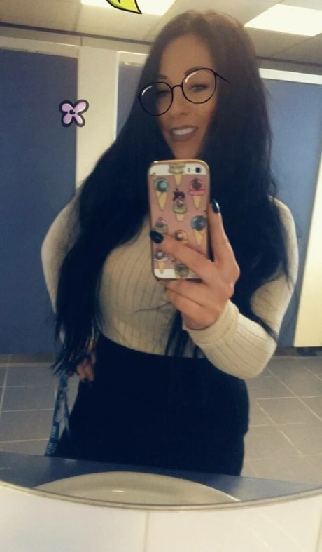 Kelly Louise Sheridan model nudes images