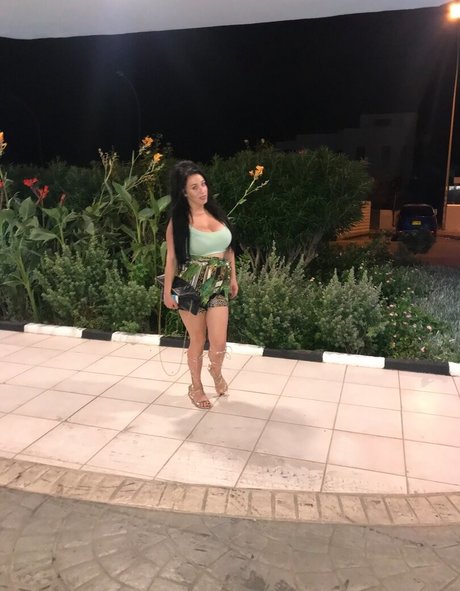 Kelly Louise Sheridan star hot img