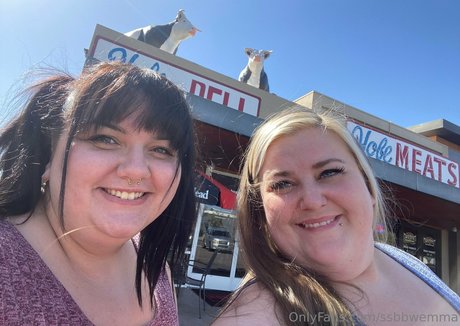 hooters onlyfans sexy nude pic