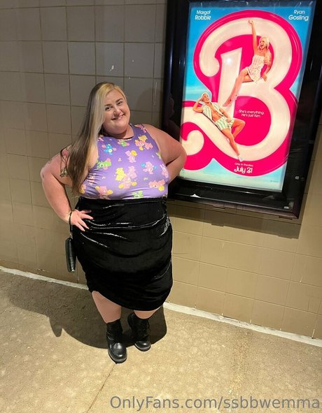 tattooed shemale onlyfans hot nude picture