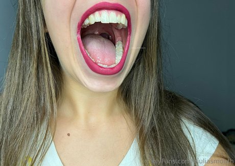 giuliasmouth model xxx pic