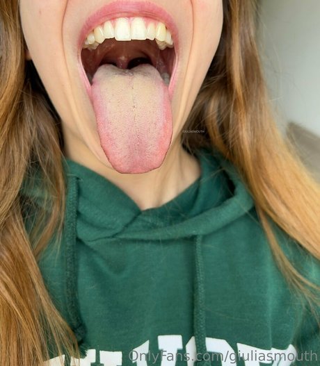 giuliasmouth model porn pictures