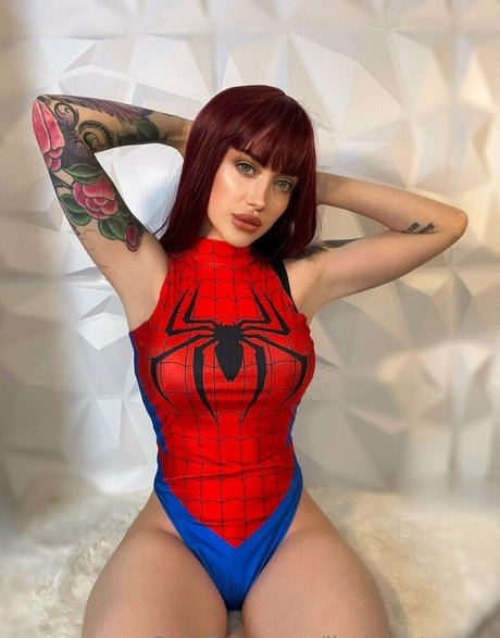 Lizzie Le Strange erotic pornstar archive