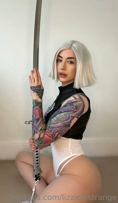 Lizzie Le Strange pornstar naked picture