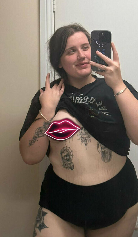 ratchetbratfree star top picture