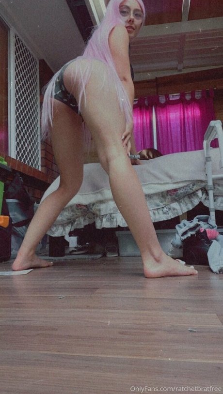 ratchetbratfree free pornstar photo