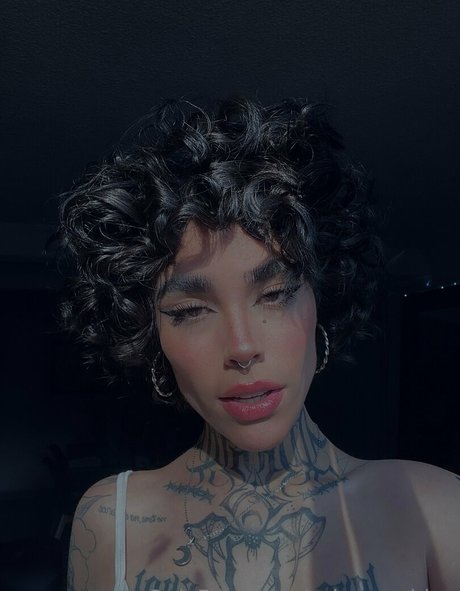 a lexa sabina art model pic