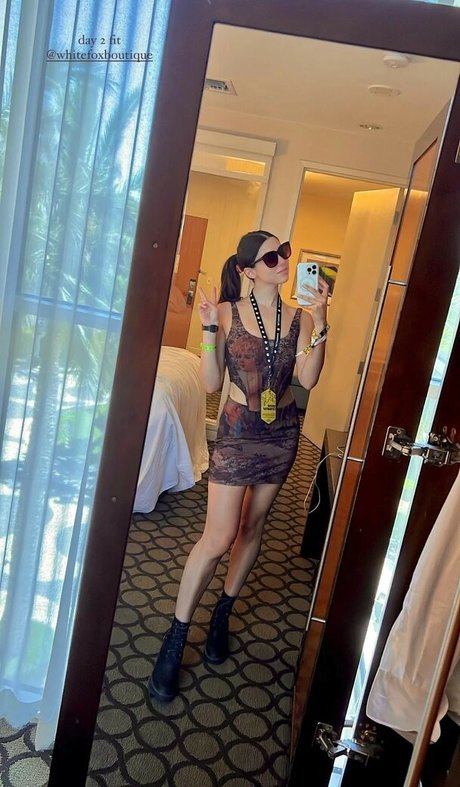 Kira Kosarin sexy actress photos