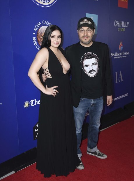 Ariel Winter hot star photo