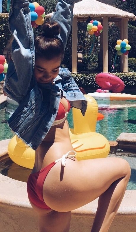 Ariel Winter pornstar sexy image