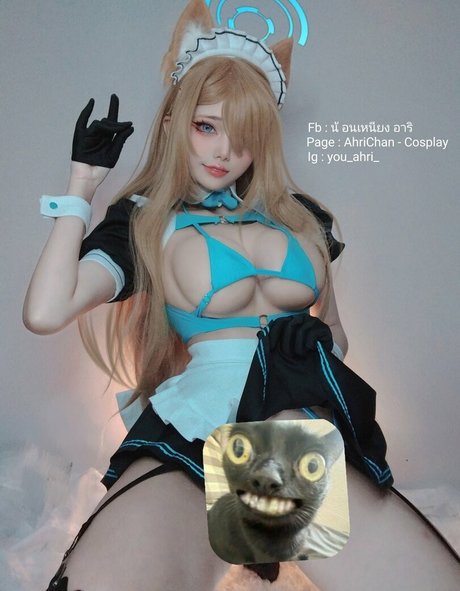 Ahrichan model hot photo