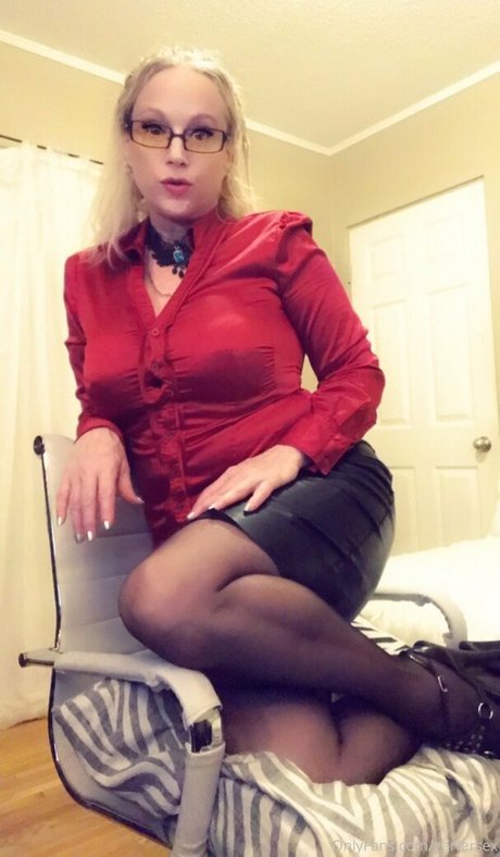 gartersex star nudes photos