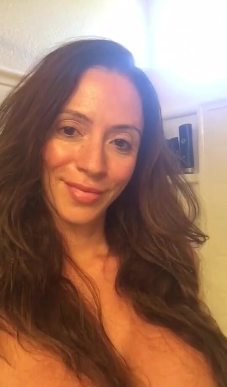 Ariella Ferrera beautiful star images