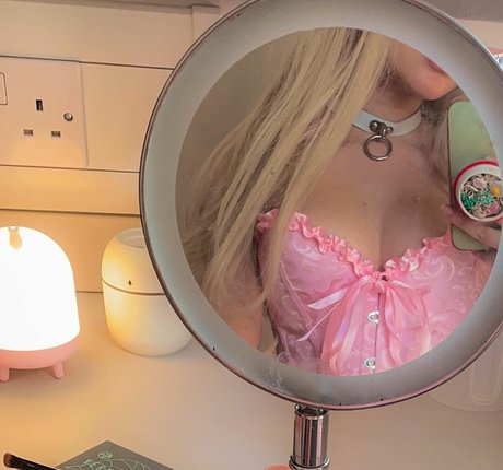 willowsdreaming pretty actress pictures