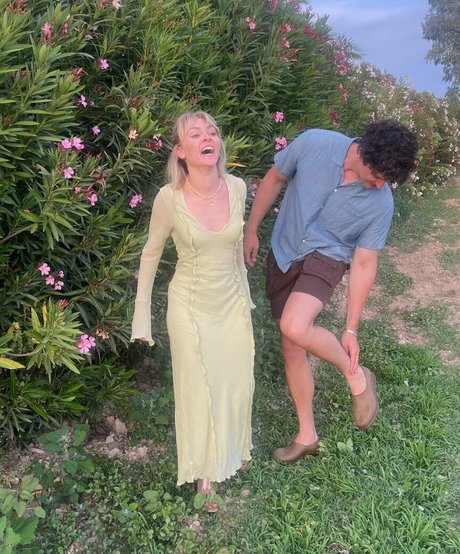 AnnaSophia Robb beautiful pornstar photos