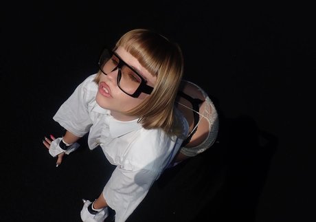 Lexee Smith model erotic photos