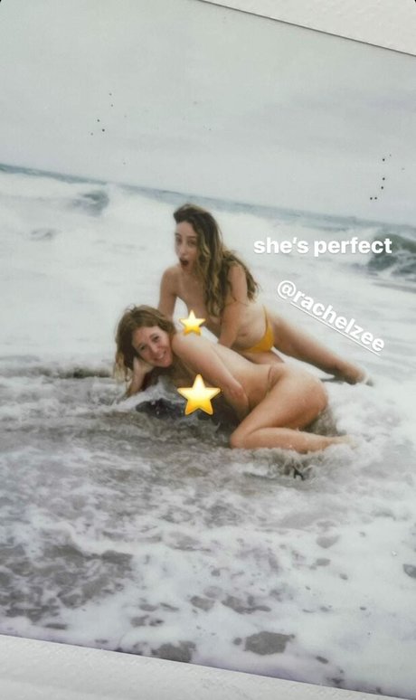 Laura Perlongo star sexy photo