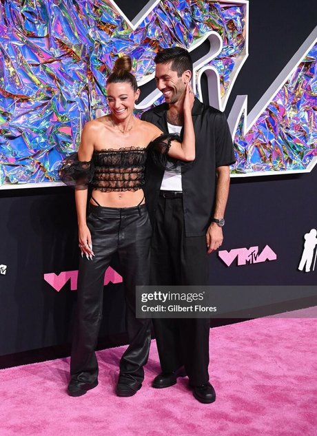 Laura Perlongo model exclusive pictures