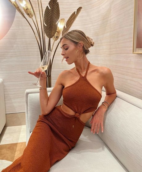 asian yoga onlyfans free nude image