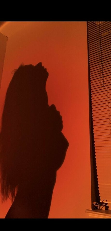 blonde wife onlyfans nude image