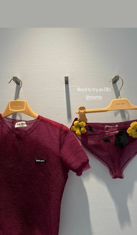 LilyMayMac star perfect pic