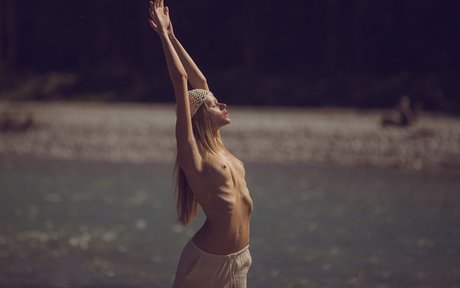 Yana Wex top model img