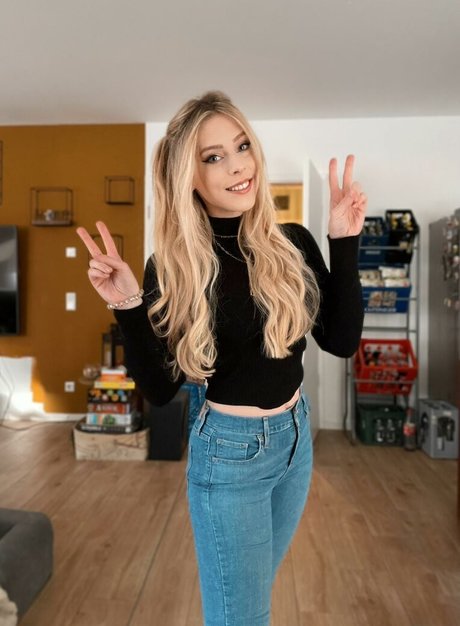 Milschbaum nude actress archive