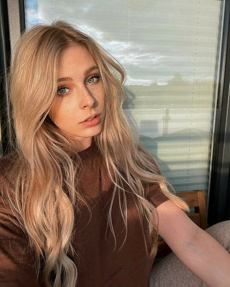 Milschbaum model art images