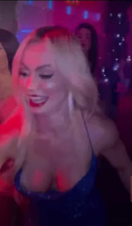 Vivi Winkler nude pornstar pictures