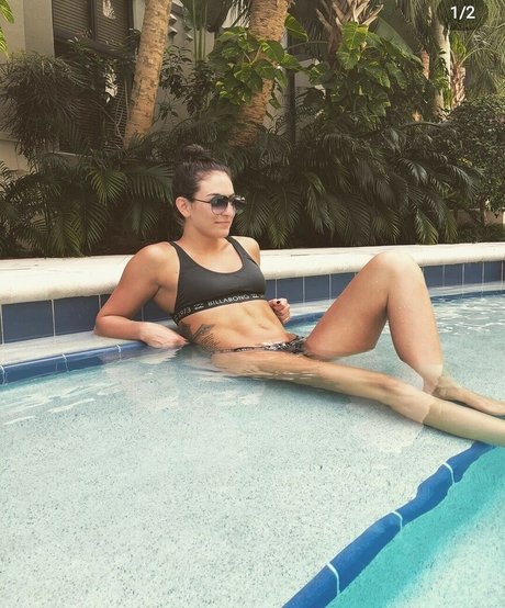 Sonya Deville sexy star images