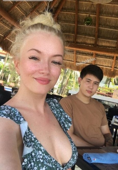 Mimi Lintrup top star images